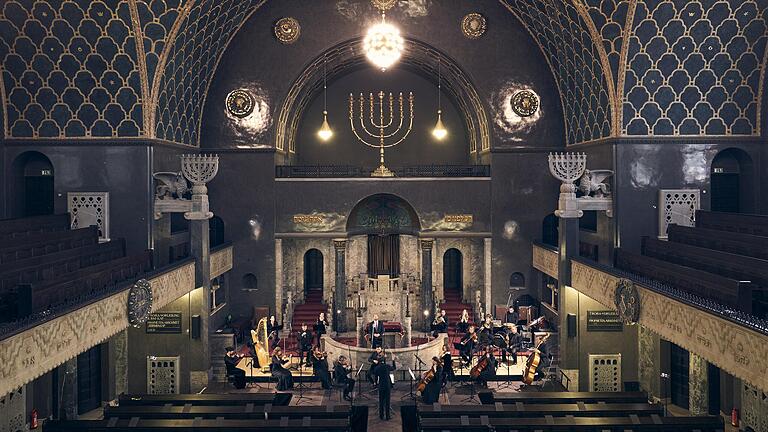 Das Jewish Chamber Orchestra Munich gastiert am 22. September in der Alten Synagoge.