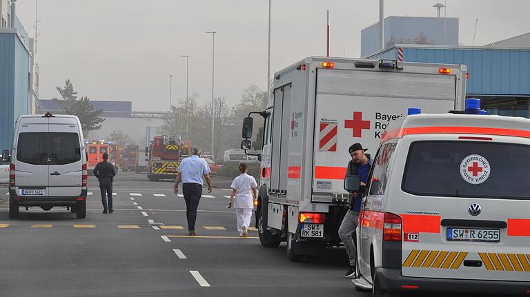 Der Brand im SKF-Werk 3 am Dienstag war auch ein Großkampftag für die Rettungsdienste.