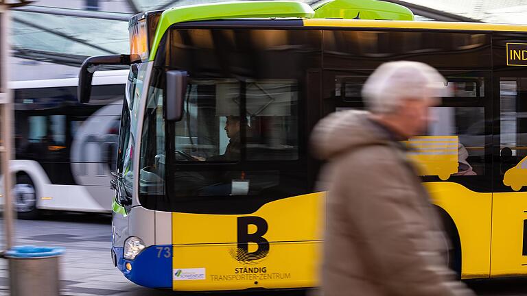 Seit Monaten kommt es immer wieder zu Ausfällen bei den Regionalbussen im Landkreis Schweinfurt. Das betroffene Busunternehmen bittet um Verzeihung.