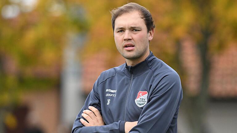 Trainer Julian Grell (TSV Aubstadt) hofft auf einen Auswärtssieg seiner Mannschaft beim TSV Buchbach.