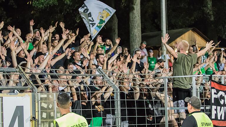 Erinnerungen an September 2018: Damals waren die Würzburger Kickers Gegner im bayerischen Pokal-Achtelfinale. Auch diesmal rechnet der FC 05 mit einer stattlichen Kulisse. Erinnerungen an September 2018: Damals waren die Würzburger Kickers Gegner im bayerischen Pokal-Achtelfinale. Auch diesmal rechnet der FC 05 mit einer stattlichen Kulisse.