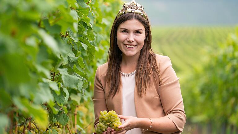 Carolin Meyer ist seit 2019 Fränkische Weinkönigin.