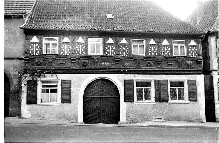 Das Jörg-Hofmann-Haus, wie es ursprünglich einmal aussah. Das Jörg-Hofmann-Haus, wie es ursprünglich einmal aussah.