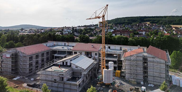 So sah es noch vor 15 Monaten aus. Am Freitag wurde der nun vollendete und bezogene Neubau gesegnet und geweiht.