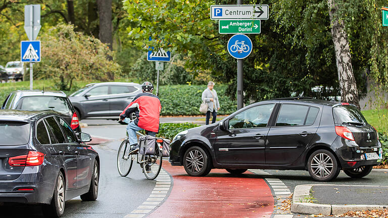 Zwar gibt es rund um den Berliner Ring Fahrradwege, für Radfahrer kommt es dennoch zu gefährlichen Situation.&nbsp;