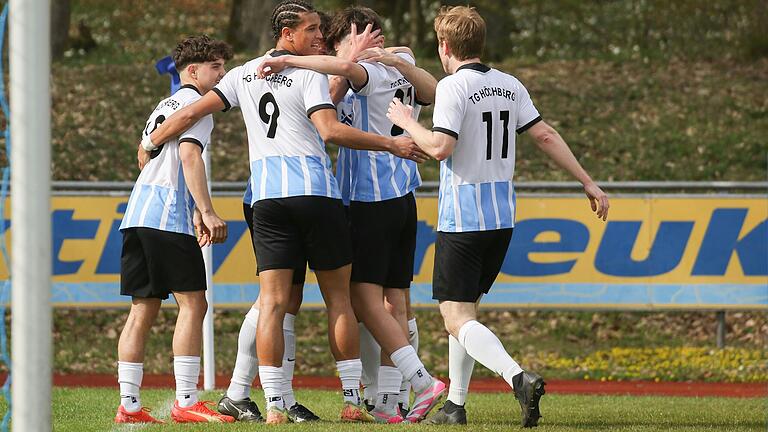 Nach zuletzt drei sieglosen Spielen konnten die Fußballer der TG Höchberg beim 2:0-Heimerfolg über den SV Vatan Spor Aschaffenburg II wieder jubeln.
