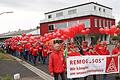 Der Protestzug der Remog-Mitarbeiter im August 2018 führte am Unternehmen vorbei über die Bundesstraße und die Veit-Stoß-Straße bis zum Münnerstädter Marktplatz.  Dieter Britz       -  Der Protestzug der Remog-Mitarbeiter im August 2018 führte am Unternehmen vorbei über die Bundesstraße und die Veit-Stoß-Straße bis zum Münnerstädter Marktplatz.  Dieter Britz