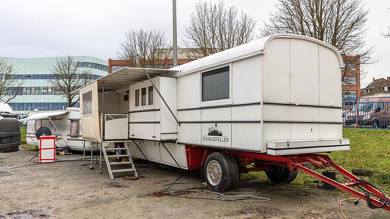 Dieser Wohnwagen ist das Zuhause des Artisten. Dieser Wohnwagen ist das Zuhause des Artisten. 