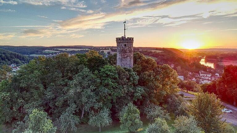 Der Landkreis Haßberge - hier die Wallburg in Eltmann - wird 2022 fünfzig Jahre alt. Ein Grund, über eine neue Gemeindegebietsreform nachzudenken? Der Landkreis Haßberge - hier die Wallburg in Eltmann - wird 2022 fünfzig Jahre alt. Ein Grund, über eine neue Gemeindegebietsreform nachzudenken?