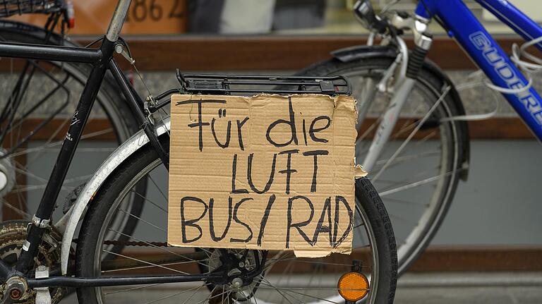 Das Bündnis aus 21 Parteien und Organisationen will Druck machen in Sachen Verkehrswende.