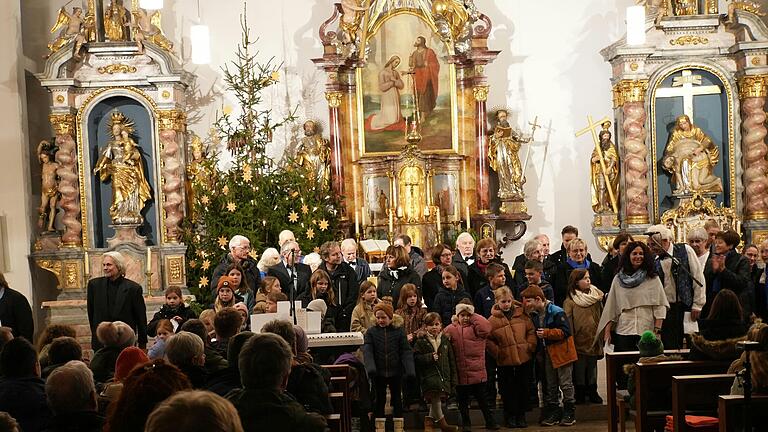 Die Chöre des MGV Karlburg. Die Chöre des MGV Karlburg.