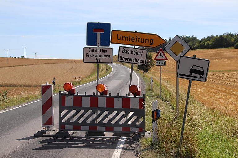 Baubeginn zwischen Frickenhausen und der Geckenauer Kreuzung