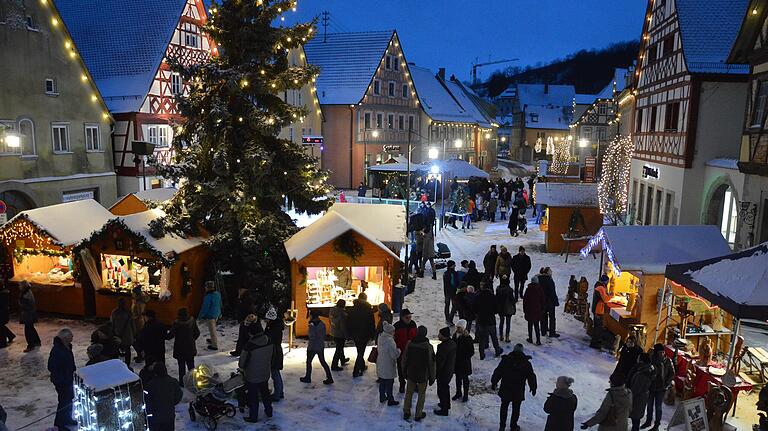 Weihnachtsstimmung auf dem Röttinger Winterzauber.&nbsp;