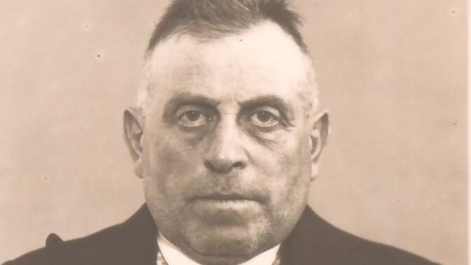 Foto von Gustav Steigerwald in einer Polizeiakte von 1937 im Staatsarchiv Würzburg. Foto von Gustav Steigerwald in einer Polizeiakte von 1937 im Staatsarchiv Würzburg.