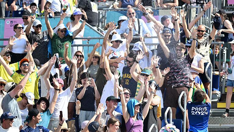 Olympia-Start lockt ausländische Touristen nach Paris       -  Die Olympischen Spiele locken viele Besucher aus dem Ausland.