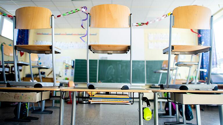 Plätze bleiben leer, aber zu komplett leeren Klassenzimmern führt die aktuelle Grippewelle bisher nur selten. Plätze bleiben leer, aber zu komplett leeren Klassenzimmern führt die aktuelle Grippewelle bisher nur selten. 