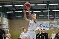 Alleine auf dem Weg zum Korb: Dank der guten Verteidigung kamen Marja Wahl (Mitte), hier beim Korbleger, und ihre Teamkolleginnen von der TG QOOL Sharks Würzburg gegen Heidelberg immer wieder zu leichten Punkten.