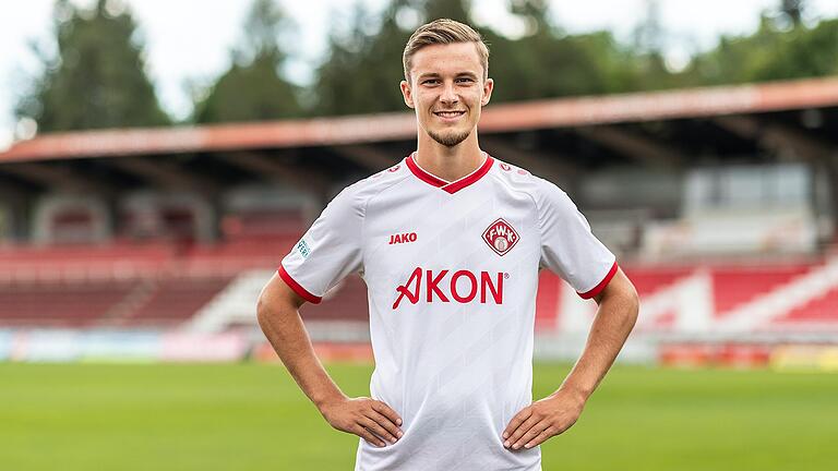 Maximilian Zaiser von den Würzburger Kickers. Maximilian Zaiser von den Würzburger Kickers.