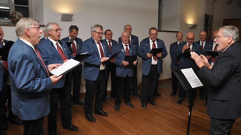 MGV „Liedertafel“ Grünsfeld unter der Leitung von Kurt Meyer. MGV „Liedertafel“ Grünsfeld unter der Leitung von Kurt Meyer.