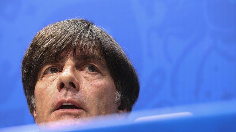 Jubiläum?       -  Joachim Löw will gegen Chile seinen 100. Sieg als Bundestrainer feiern. Foto: Christian Charisius