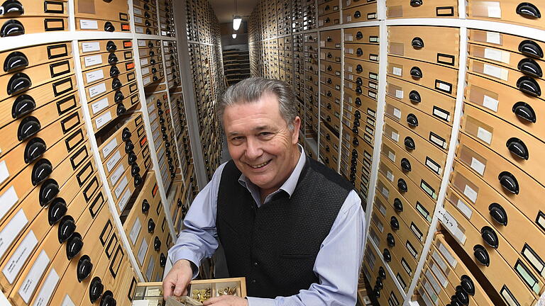 Zoologische Sammlung München.jpeg       -  Zu Besuch bei Gerhard Haszprunar, dem langjährigen Leiter der Zoologischen Sammlung in München, der jetzt in den Ruhestand gegangen ist.