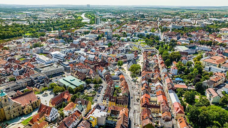 Die Industrie hat Schweinfurt geprägt - und tut es bis heute. Doch bei der Gewerbesteuereinnahme, die für den Industriestandort so wichtig ist, spielt sie aktuell keine große Rolle mehr.