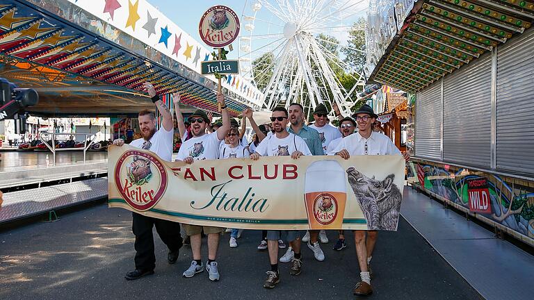 Selbst aus Italien kamen Keiler-Fans nach Lohr. Selbst aus Italien kamen Keiler-Fans nach Lohr.