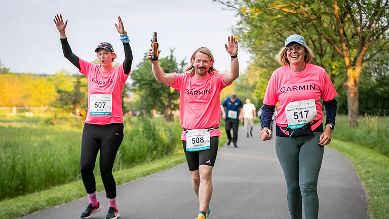 Rund 1800 Läuferinnen und Läufer nehmen am Mittwoch 08.05.24 am Krick-Firmenlauf durch Eibelstadt teil.
