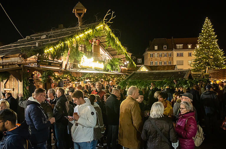Am 27. November startet der Würzburger Weihnachtsmarkt im kommenden Jahr. Am 27. November startet der Würzburger Weihnachtsmarkt im kommenden Jahr.