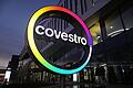 Covestro       -  Covestro hat 17.500 Vollzeitstellen, davon circa 7.000 in Deutschland.