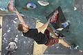 Bouldern, das Klettern ohne Seil in Absprunghöhe, zieht immer mehr Sportler an. Wichtig dabei: Kraft, Beweglichkeit und gute Nerven.&nbsp;