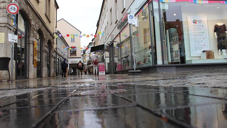 Im Vergleich zu 2019 ist in der Innenstadt Schweinfurts (Archivbild der Keßlergasse aus 2020) bis jetzt ein deutlicher Verlust an Besucherfrequenz feststellbar.