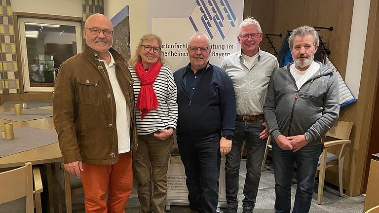 Unser Bild zeigt (von links) Vizepräsident des Landesverbandes Heinz Amling, Schriftführerin Claudia Meierl, 1. Vorsitzender Andreas Lomb, 2. Vorsitzender Michael Günder und Schatzmeister Ewald Heurung.       -  Unser Bild zeigt (von links) Vizepräsident des Landesverbandes Heinz Amling, Schriftführerin Claudia Meierl, 1. Vorsitzender Andreas Lomb, 2. Vorsitzender Michael Günder und Schatzmeister Ewald Heurung.