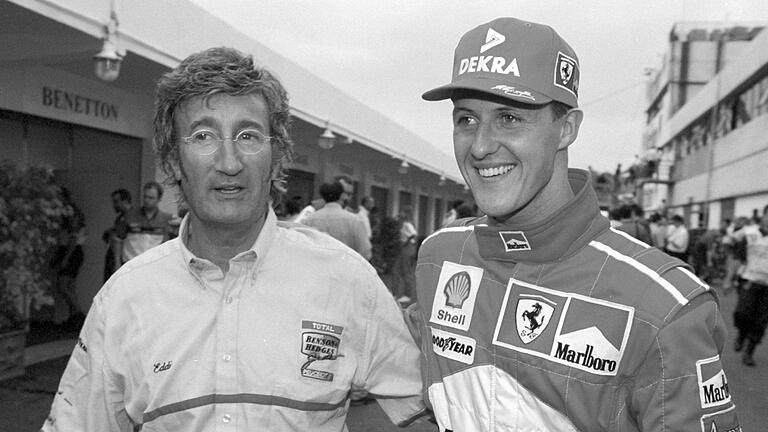 Michael Schumacher und Eddie Jordan       -  Eddie Jordan (l) und Michael Schumacher kennen sich aus der Formel 1 gut.