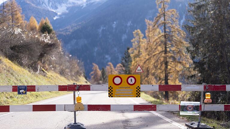 Erdrutsch-Risiko: Schweizer Dorf wird erneut evakuiert       -  Kein Zutritt mehr: Alle Bewohner mussten das Dorf Brienz verlassen.