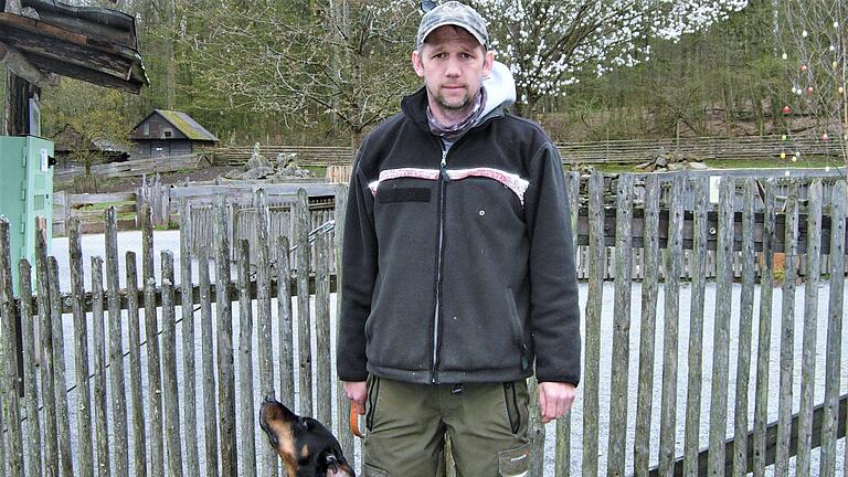 Forstamtmann David Scheuthle (40) ist seit April Bad Kissingens Stadtförster und Wildpark-Leiter - Forstamtmann David Scheuthle (40) ist seit April Bad Kissingens Stadtförster und Wildpark-Leiter Forstamtmann David Scheuthle (40) ist seit April Bad Kissingens Stadtförster und Wildpark-Leiter - Forstamtmann David Scheuthle (40) ist seit April Bad Kissingens Stadtförster und Wildpark-Leiter
