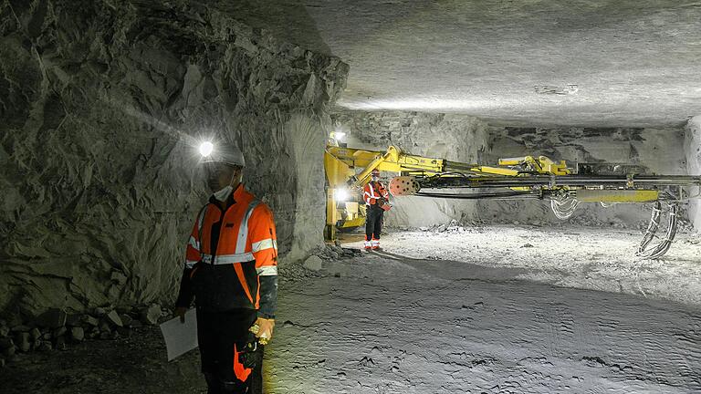 So könnte es 2026 im größten Bergwerk Bayerns bei Altertheim (Lkr. Würzburg) aussehen: In Hüttenheim (Lkr. Kitzingen) baut Knauf schon seit 1957 Anhydrit ab.