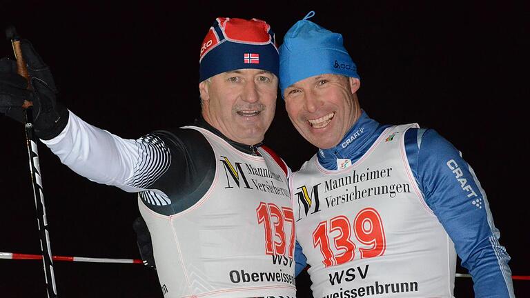 Zwei Rhön-Wölfe: Jakob Propp (links) und Ewald Simon beim Nachtskisprint im Jahr 2015       -  Zwei Rhön-Wölfe: Jakob Propp (links) und Ewald Simon beim Nachtskisprint im Jahr 2015