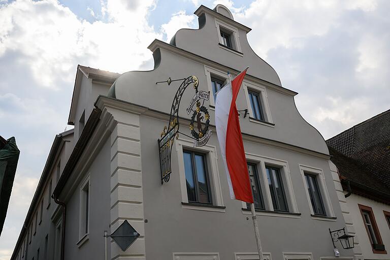 Seit dem 15. März hat das Hotel Wilma geöffnet. Im Mai soll ein Biergarten im Hinterhof dazukommen. Seit dem 15. März hat das Hotel Wilma geöffnet. Im Mai soll ein Biergarten im Hinterhof dazukommen.