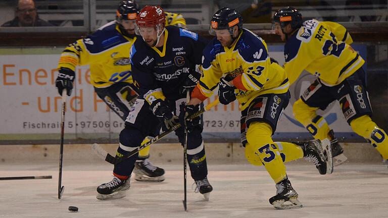 Steuerte zwei Assists zu den beiden Siegen über den EHC Waldkraiburg bei: Schweinfurts Dylan Hood (links). Steuerte zwei Assists zu den beiden Siegen über den EHC Waldkraiburg bei: Schweinfurts Dylan Hood (links).
