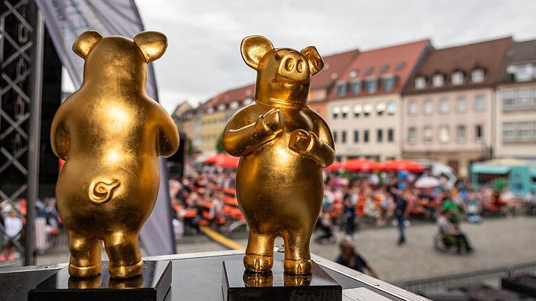 Mit dem Goldenen Schörschle zeichnet 'Schweinfurt erleben' Gewerbetreibende aus, die mit ihren Ideen und ihrem Engagement zur Verschönerung der Stadt beitragen.