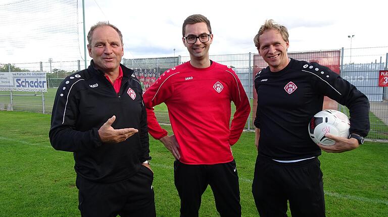 Die Trainer der U-15-Rothosen Hans-Jürgen Heidenreich (links), Florian Pflüger (Mitte) und Gregor Opfermann. Heidenreich übernimmt die U-19-Junioren von Claudio Bozesan.