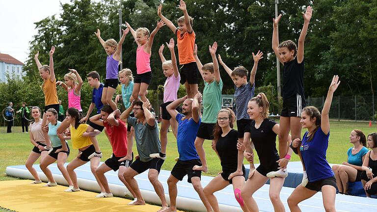 Für die Schweinfurter Sportvereine gibt es zukünftig deutliche mehr Geld von der Stadt. Wie die Entscheidung gefällt wurde, kritisiert die Bayerische Sportjugend, die wiederum für ihre Position wenig Verständnis der Schweinfurter Vereine erntet.