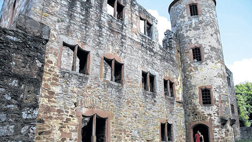 Gesicherter Unterschlupf: Die Keller der Ruine Schönrain bei Hofstetten bieten vielen Fledermausarten Quartier.