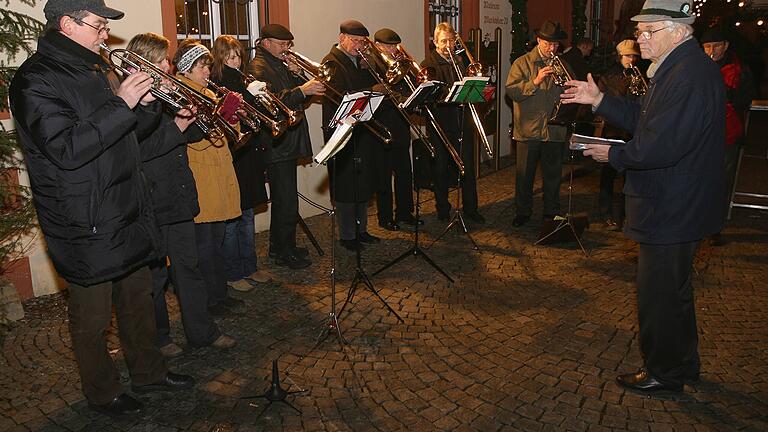 Über Jahrzehnte leitete Fritz Albert (rechts) den evangelischen Posaunenchor Gerolzhofen. Nun ist der leidenschaftliche Musiker verstorben.