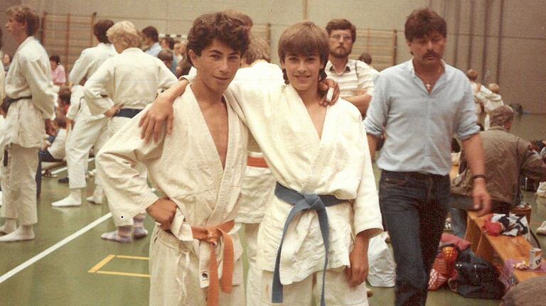 Vedat Durak (links) und Olaf Büttner bei einem Judowettkampf. Vedat Durak (links) und Olaf Büttner bei einem Judowettkampf.