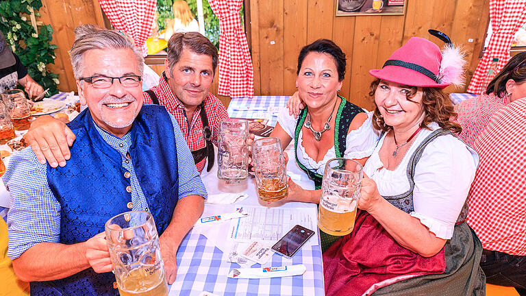 Kiliani 2019: Die Bilder von Anstich, Feuerwerk und Festzug Kiliani 2019: Die Bilder von Anstich, Feuerwerk und Festzug