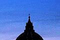 VATICAN-JUBILEE-FEATURE       -  Alle schauen auf Rom: der Petersdom im Morgengrauen.