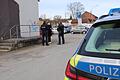 Im großen Areal zwischen Jugendzentrum und Bahnhof patrouilliert die Polizei künftig öfters. Die Ordnungshüter mussten schon in der jüngsten Vergangenheit dort viele Einsätze fahren. Dieses Bild am ehemaligen Wasserhäuschen in der Rederstraße haben wir nachgestellt.