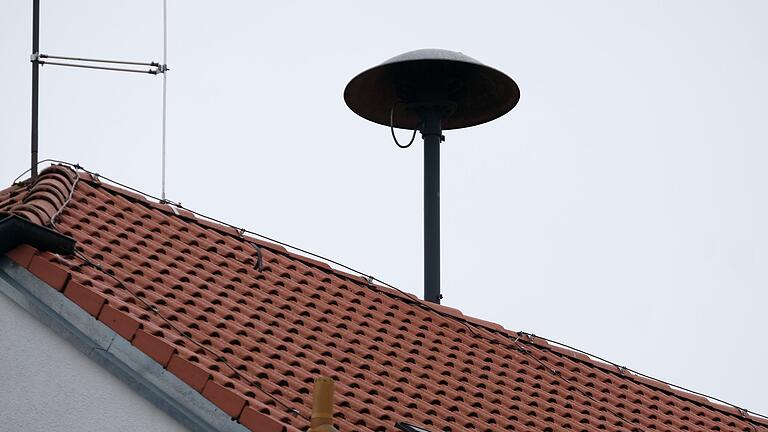 Warntest in weiten Teilen Bayerns       -  In Bayern ertönen bald wieder die Sirenen - aber nur zur Probe. (Archivbild)